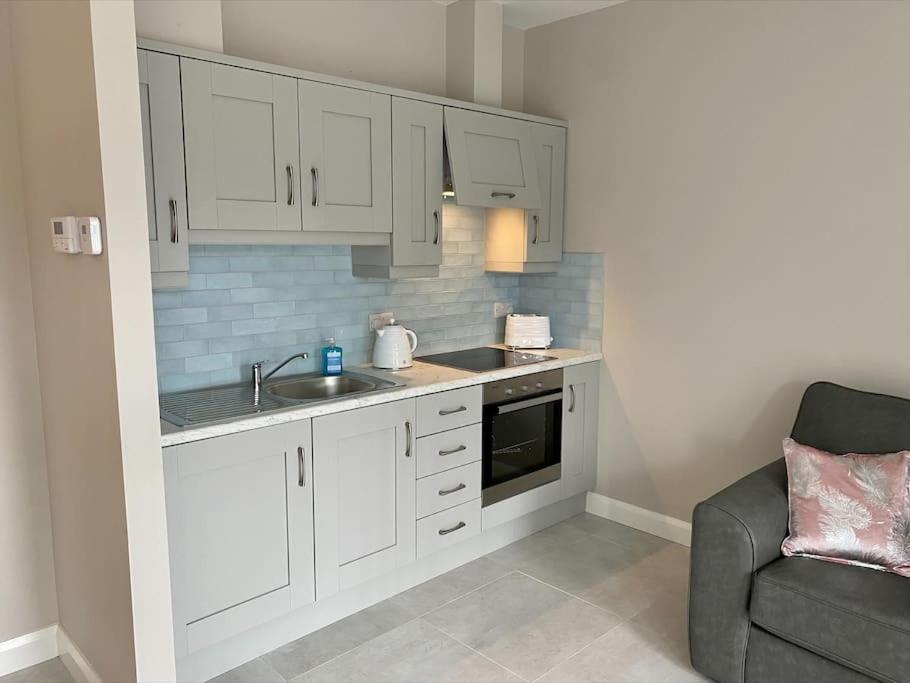 Erne Getaway No.7 Brand New 1 Bed Apartment Enniskillen Exterior foto