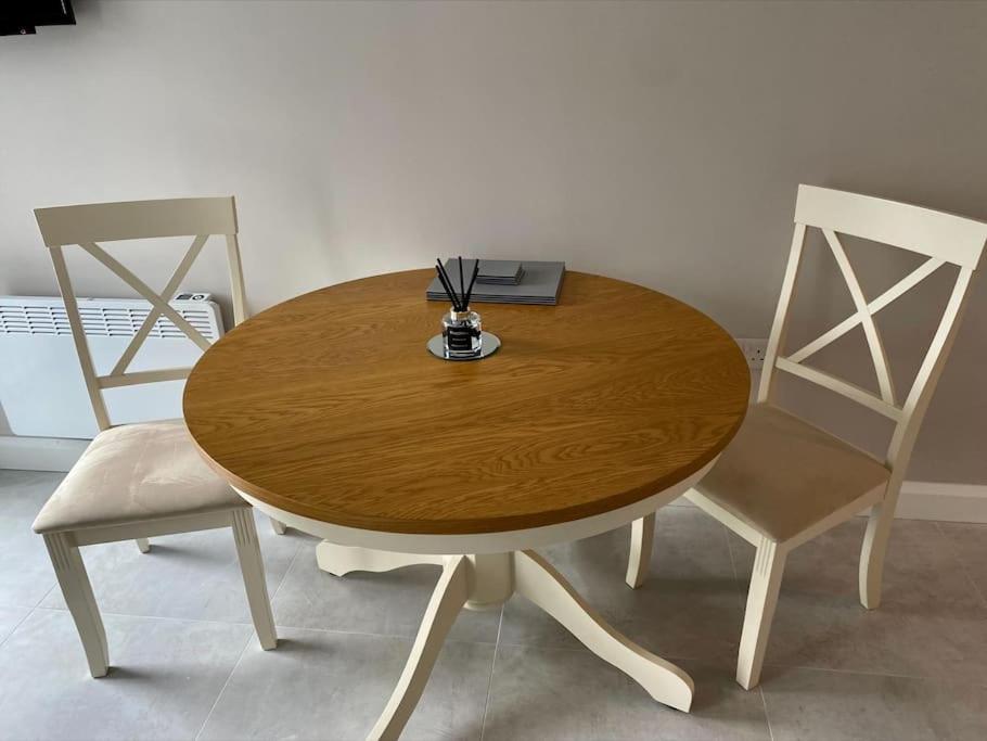 Erne Getaway No.7 Brand New 1 Bed Apartment Enniskillen Exterior foto